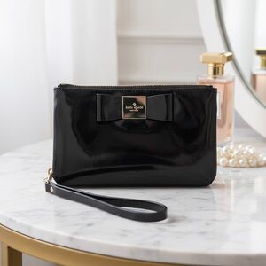 ♠️ KATE SPADE Black Bow Patent Leather Zip Wristlet Pouch